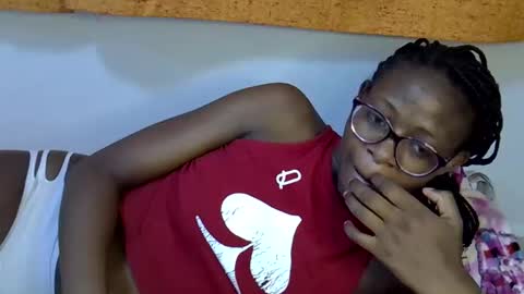 Snapshot of sweet_zarah chatting on 03-22-26, 01:42 sweet_zarah online show from 03-22-26, 01:42