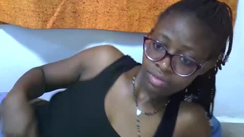 Snapshot of sweet_zarah chatting on 03-26-26, 08:53 sweet_zarah online show from 03-26-26, 08:53