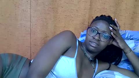 Snapshot of sweet_zarah chatting on 04-12-26, 08:30 sweet_zarah online show from 04-12-26, 08:30