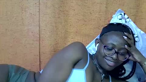 Snapshot of sweet_zarah chatting on 04-14-26, 06:14 sweet_zarah online show from 04-14-26, 06:14