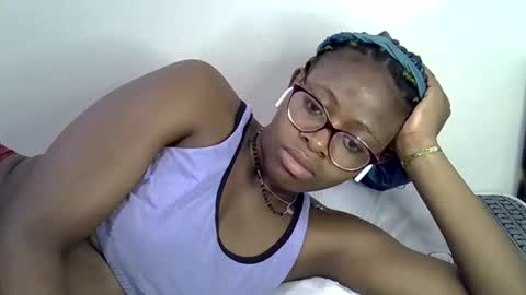 sweet_zarah online show from 05-13-26, 01:14