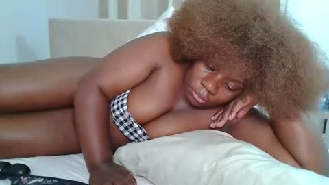 Snapshot of sweetafricangal chatting on 07-06-26, 02:41 NASHA online show from 07-06-26, 02:41
