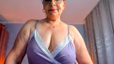 Snapshot of sweetangell69_ chatting on 07-02-26, 03:23 Viorica online show from 07-02-26, 03:23