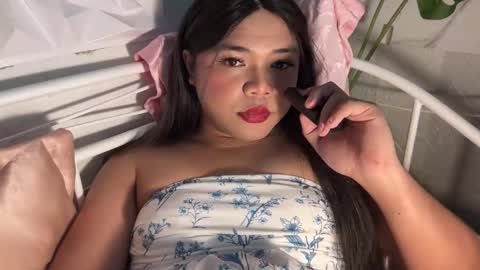 Leith Madrigal online show from 03-17-26, 06:33