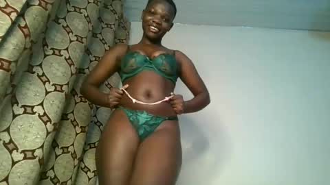 Snapshot of sweetassbabe20 chatting on 06-17-26, 05:58 Sweetass online show from 06-17-26, 05:58