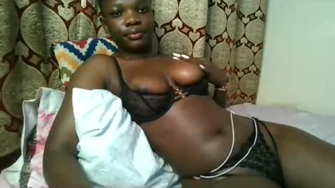 Snapshot of sweetassbabe20 chatting on 06-25-26, 05:50 Sweetass online show from 06-25-26, 05:50
