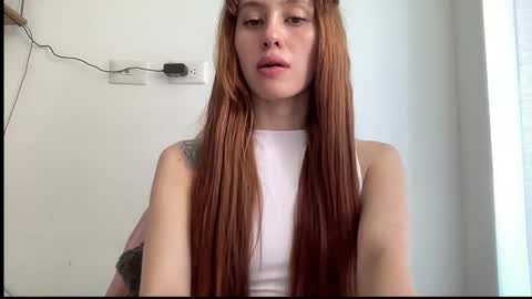 Snapshot of sweetaura0_0 chatting on 05-09-26, 06:35 SweetAura0 0 online show from 05-09-26, 06:35