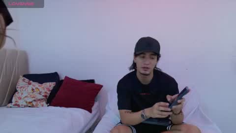 Snapshot of sweetauracouple chatting on 06-30-26, 12:28 sweetauracouple online show from 06-30-26, 12:28
