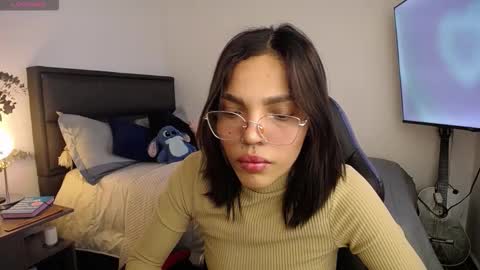 Snapshot of sweetbitter_ chatting on 01-18-26, 12:47 sweetbitter_ online show from 01-18-26, 12:47