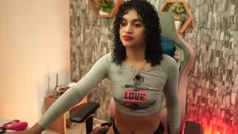Snapshot of sweetbonii chatting on 06-27-26, 06:24 Salom independent model online show from 06-27-26, 06:24