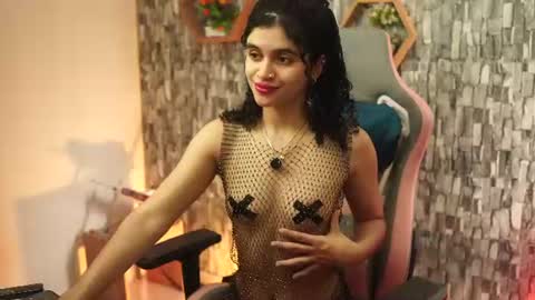 Snapshot of sweetbonii chatting on 07-05-26, 07:32 Salom independent model online show from 07-05-26, 07:32