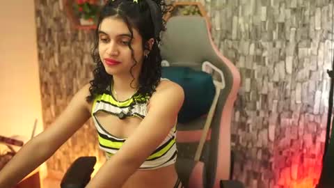 Snapshot of sweetbonii chatting on 07-16-26, 08:26 Salom independent model online show from 07-16-26, 08:26