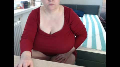 Sweetboobs85h online show from 03-26-26, 09:15