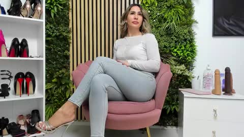 Cherry online show from 12-23-25, 07:06