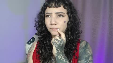 Snapshot of sweetcrime chatting on 05-17-26, 01:25 Independent model online show from 05-17-26, 01:25