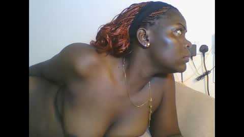 Snapshot of sweetdarkskin chatting on 06-06-26, 02:05 CLARIS online show from 06-06-26, 02:05