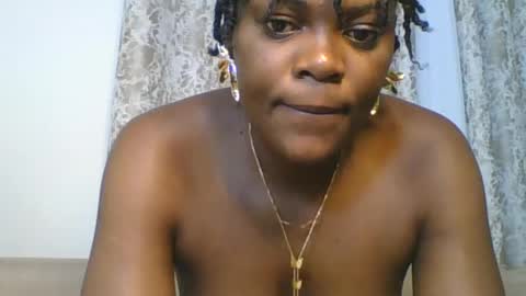 Snapshot of sweetdarkskin chatting on 06-25-26, 04:23 CLARIS online show from 06-25-26, 04:23