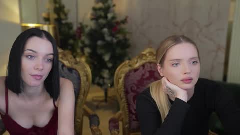 Snapshot of sweetdesiree_ chatting on 12-19-25, 11:39 Amelia online show from 12-19-25, 11:39