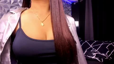 sweetest_one4 online show from 06-01-26, 06:48