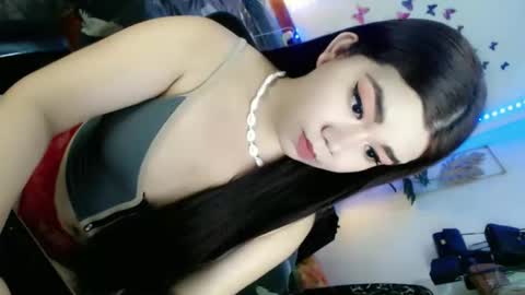 Snapshot of sweetgirl_mayxx chatting on 04-17-26, 11:19 May online show from 04-17-26, 11:19