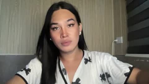 sweetgirl_rhainexxx online show from 06-18-26, 08:03
