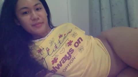 sweetgirllucy24xx online show from 06-03-26, 07:41
