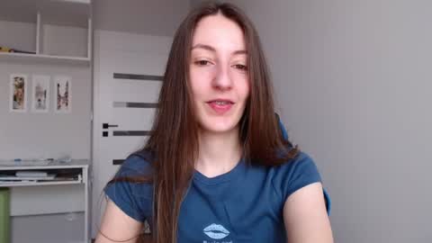 Emma  online show from 06-22-26, 08:33