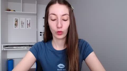 Emma  online show from 07-23-26, 09:07