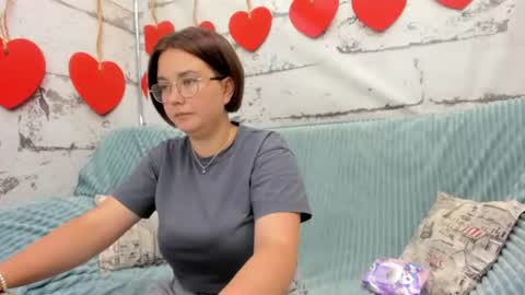 Snapshot of sweetie_rozzy chatting on 06-20-26, 01:41 ROZZY online show from 06-20-26, 01:41