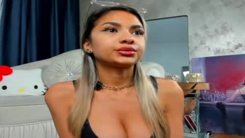 Snapshot of sweetienaya chatting on 05-28-26, 09:12 Naya online show from 05-28-26, 09:12
