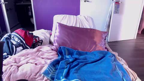 Snapshot of sweetkiitty3 chatting on 06-29-26, 01:33 Jazzy online show from 06-29-26, 01:33