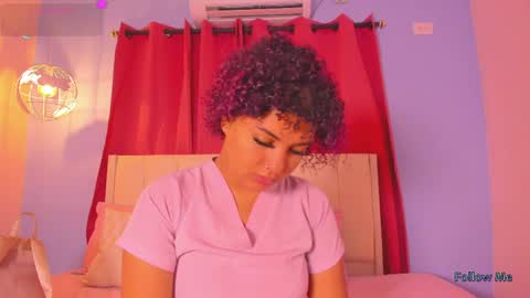 Snapshot of sweetkimmie_ chatting on 05-28-26, 12:35 Isabel online show from 05-28-26, 12:35