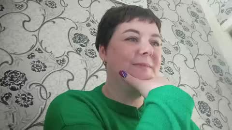 Snapshot of sweetlily8412 chatting on 04-16-26, 11:11 SELENA online show from 04-16-26, 11:11