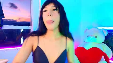 Snapshot of sweetmagic6 chatting on 07-05-26, 10:44 sweetmagic6 online show from 07-05-26, 10:44