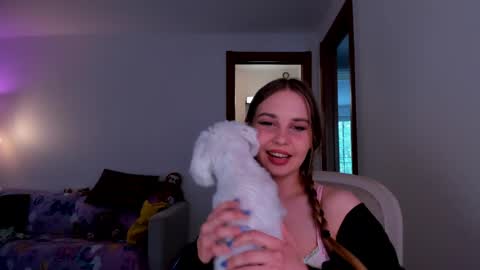 Snapshot of sweetmila1 chatting on 05-08-26, 01:27 Mila online show from 05-08-26, 01:27