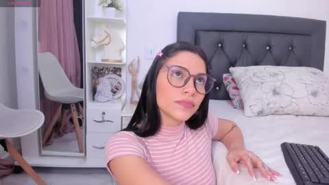 sweetnicky1 online show from 12-04-25, 09:34