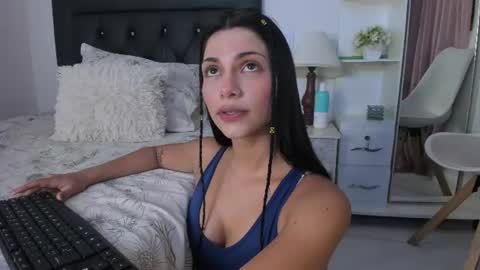 Snapshot of sweetnicky1 chatting on 07-15-26, 04:56 sweetnicky1 online show from 07-15-26, 04:56