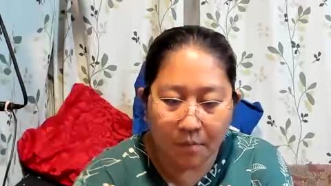 Snapshot of sweetpilipina88 chatting on 11-26-25, 12:06 MIA online show from 11-26-25, 12:06