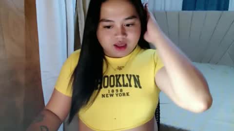 Snapshot of sweetprincess_athena chatting on 12-21-25, 12:56 Princess Ella online show from 12-21-25, 12:56