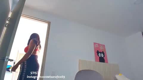 Snapshot of sweetsarafoxxx chatting on 05-05-26, 03:31 Sara Sofia Libra online show from 05-05-26, 03:31