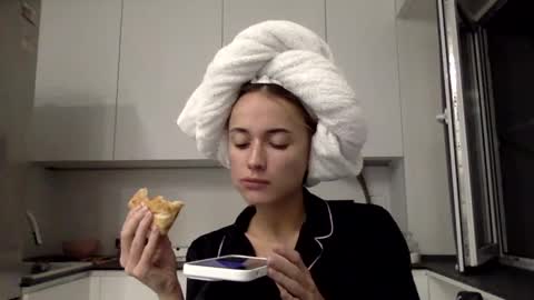 sweetsatalana online show from 07-13-26, 10:45