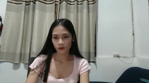 Mia online show from 12-11-24, 11:41