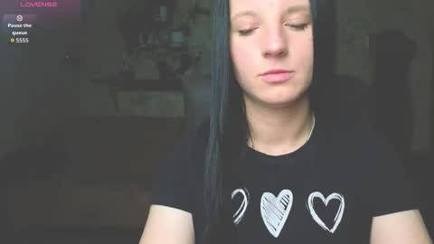 Snapshot of sweetshy99 chatting on 05-15-26, 06:59 Sweet Shy online show from 05-15-26, 06:59