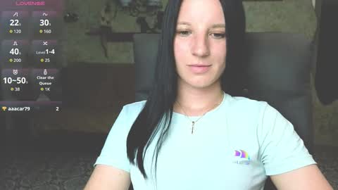 Snapshot of sweetshy99 chatting on 05-24-26, 05:40 Sweet Shy online show from 05-24-26, 05:40