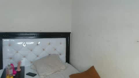 Snapshot of sweetslyvie chatting on 04-25-26, 12:30 sweetslyvie online show from 04-25-26, 12:30