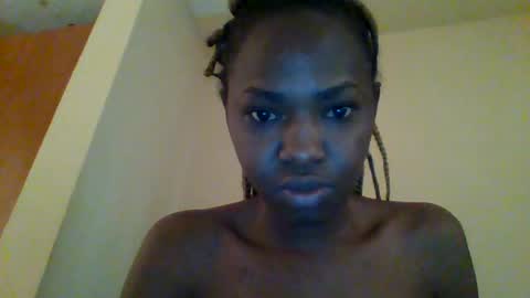 Snapshot of sweett_kimmie chatting on 07-12-26, 06:26 sweett_kimmie online show from 07-12-26, 06:26