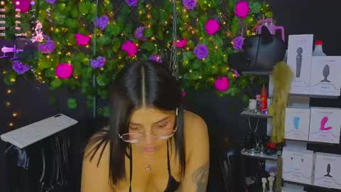 Molly -  INDEPENDENT MODEL online show from 05-30-26, 01:46