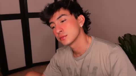 Snapshot of sweettaaron chatting on 06-18-26, 11:20 Andy online show from 06-18-26, 11:20