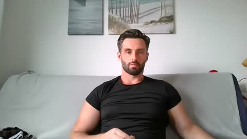 Tom online show from 07-08-26, 12:42