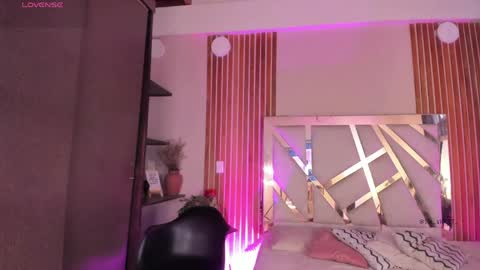 sweetviolet___ online show from 05-30-26, 12:02